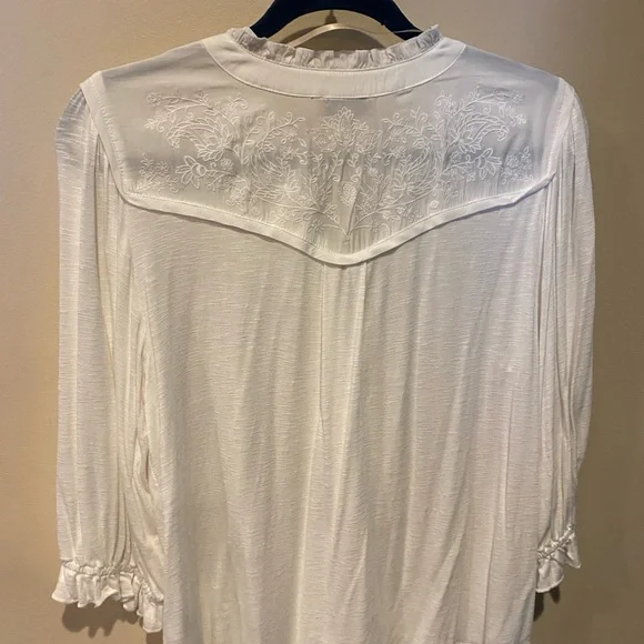 Democracy white buttoned down top - Picture 3 of 5